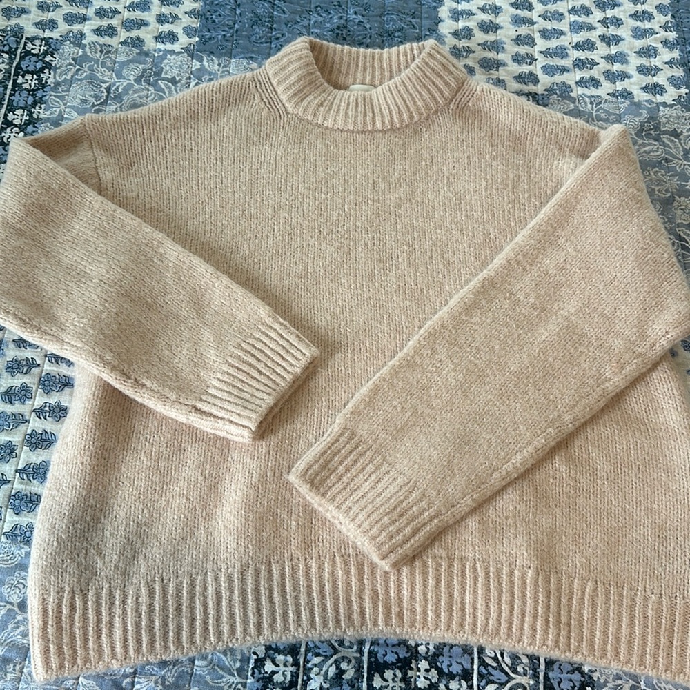 H&M sweater